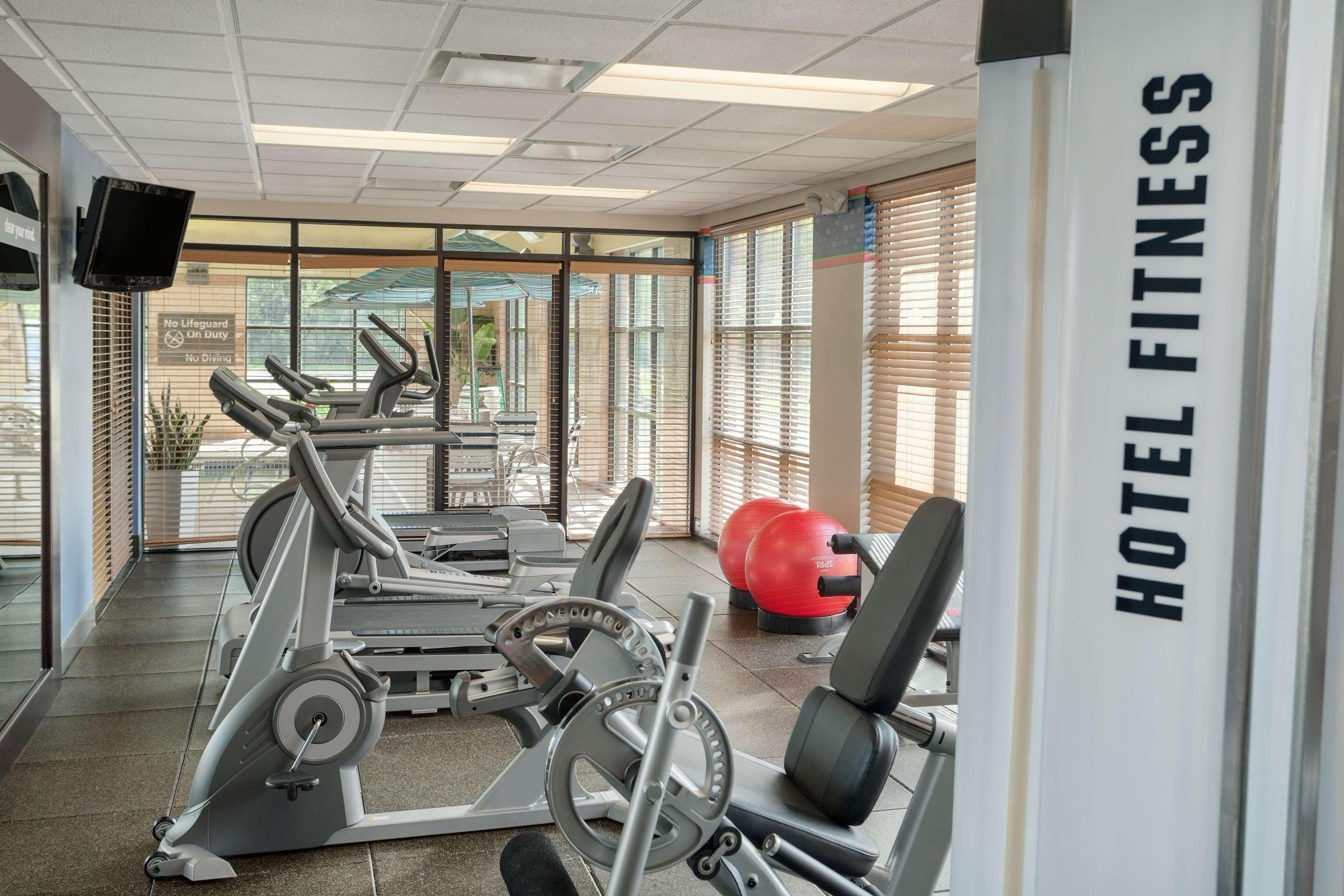 Clinton Township Hampton Inn Detroit Roseville מראה חיצוני תמונה