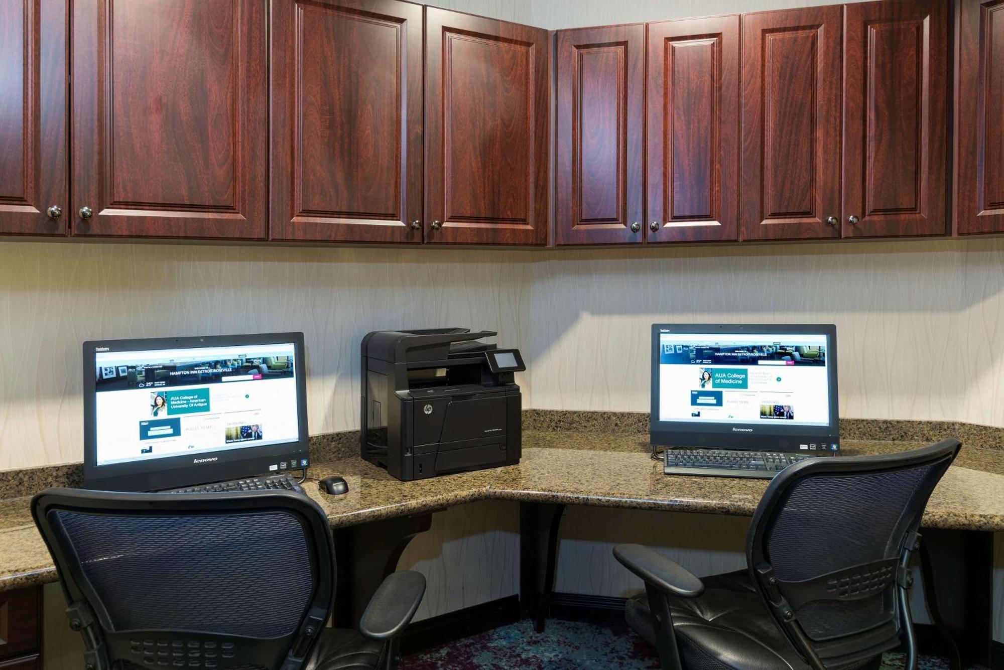 Clinton Township Hampton Inn Detroit Roseville מראה חיצוני תמונה