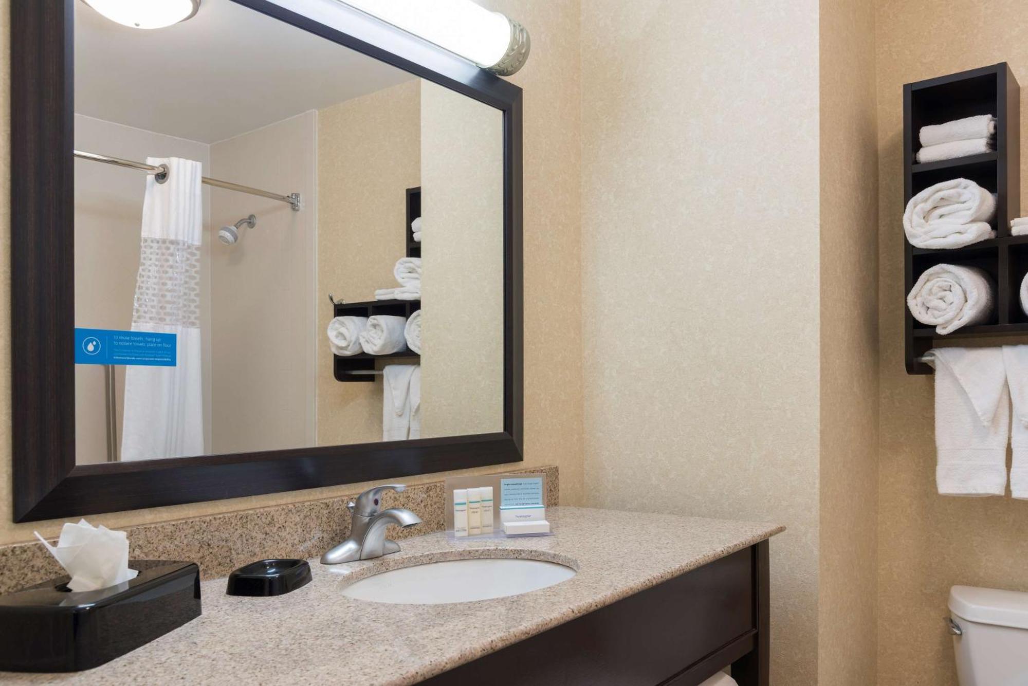 Clinton Township Hampton Inn Detroit Roseville מראה חיצוני תמונה