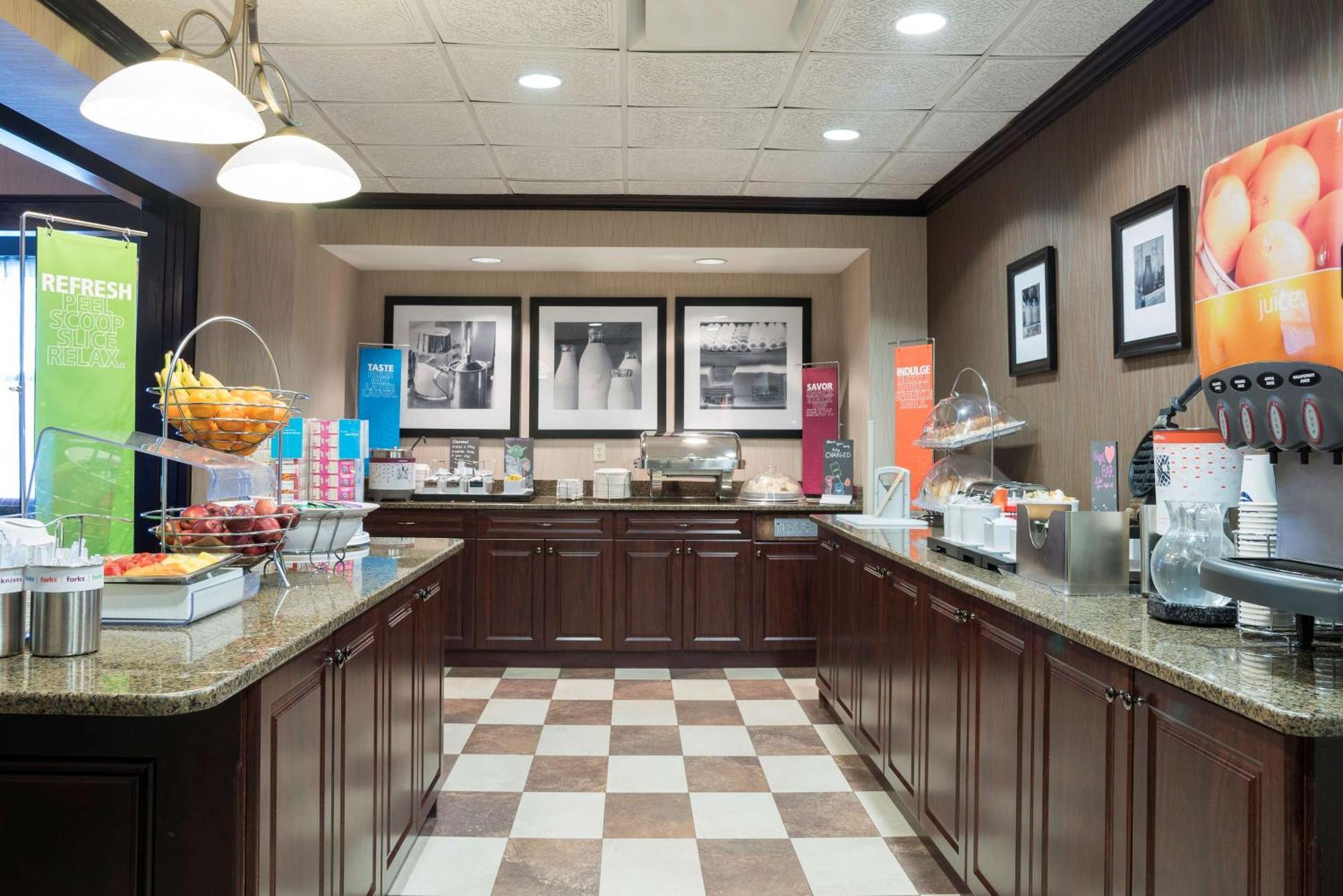 Clinton Township Hampton Inn Detroit Roseville מראה חיצוני תמונה