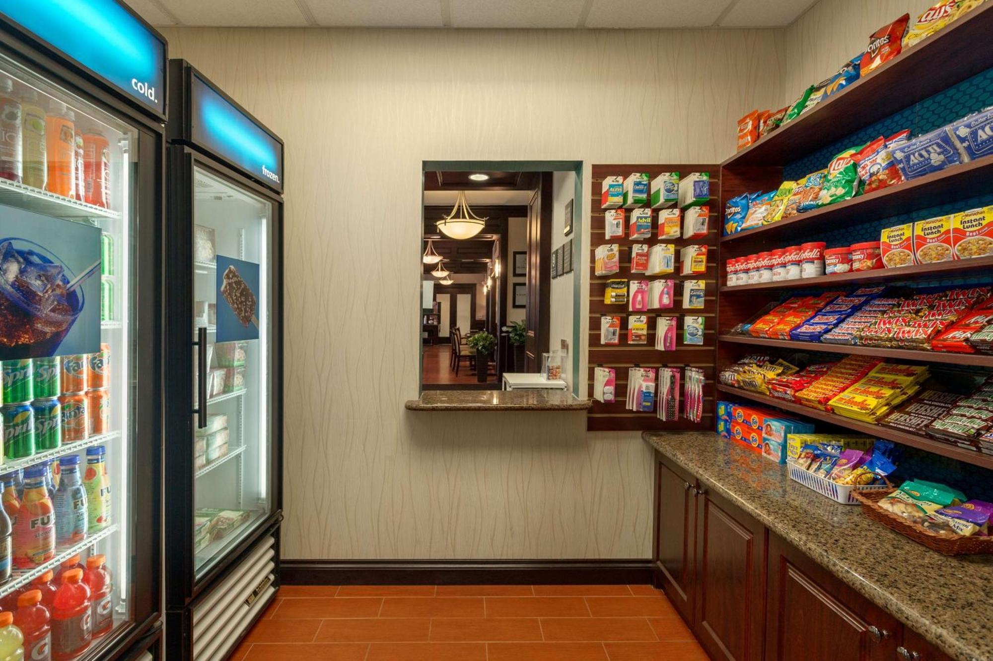 Clinton Township Hampton Inn Detroit Roseville מראה חיצוני תמונה