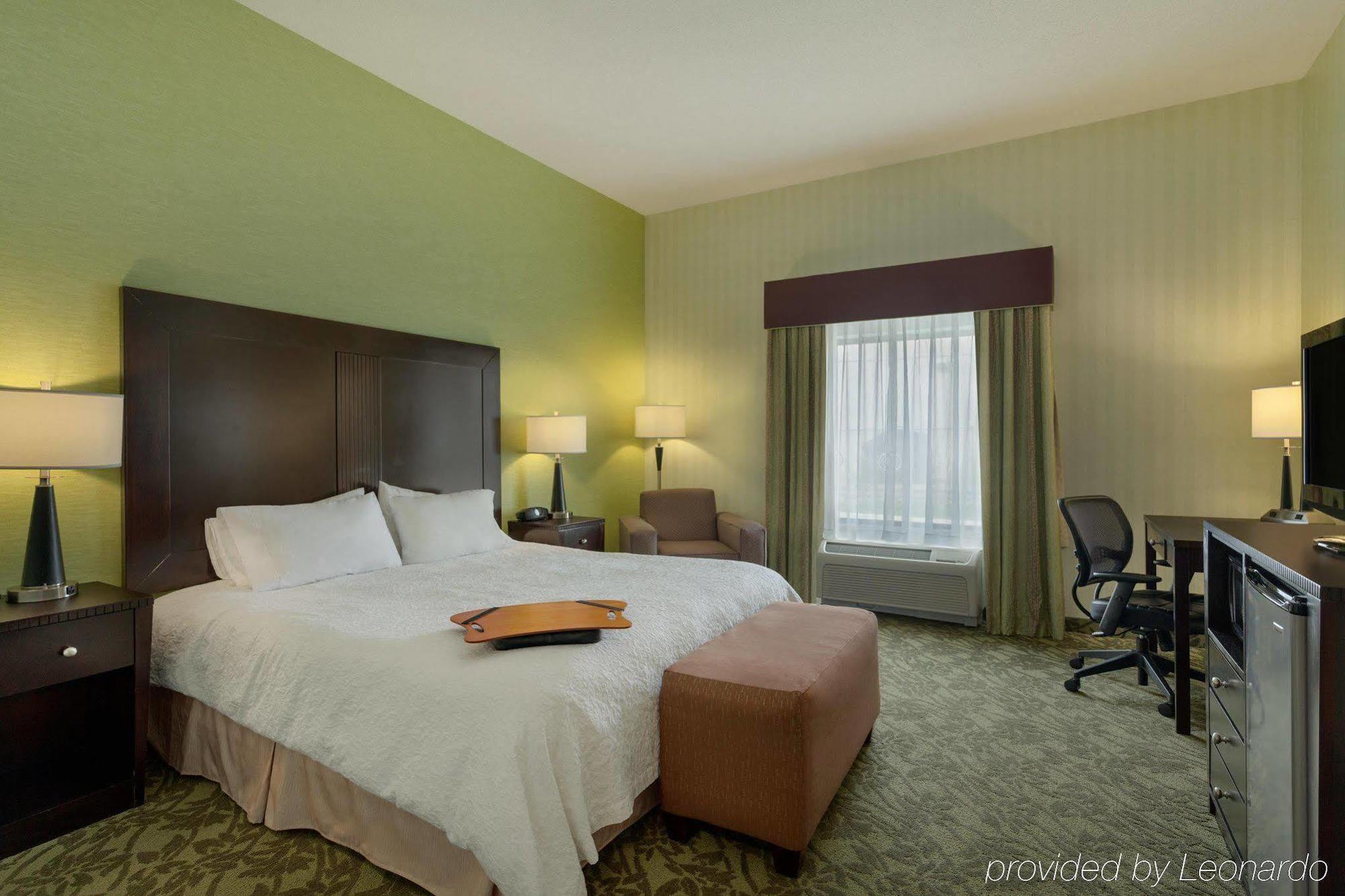 Clinton Township Hampton Inn Detroit Roseville מראה חיצוני תמונה