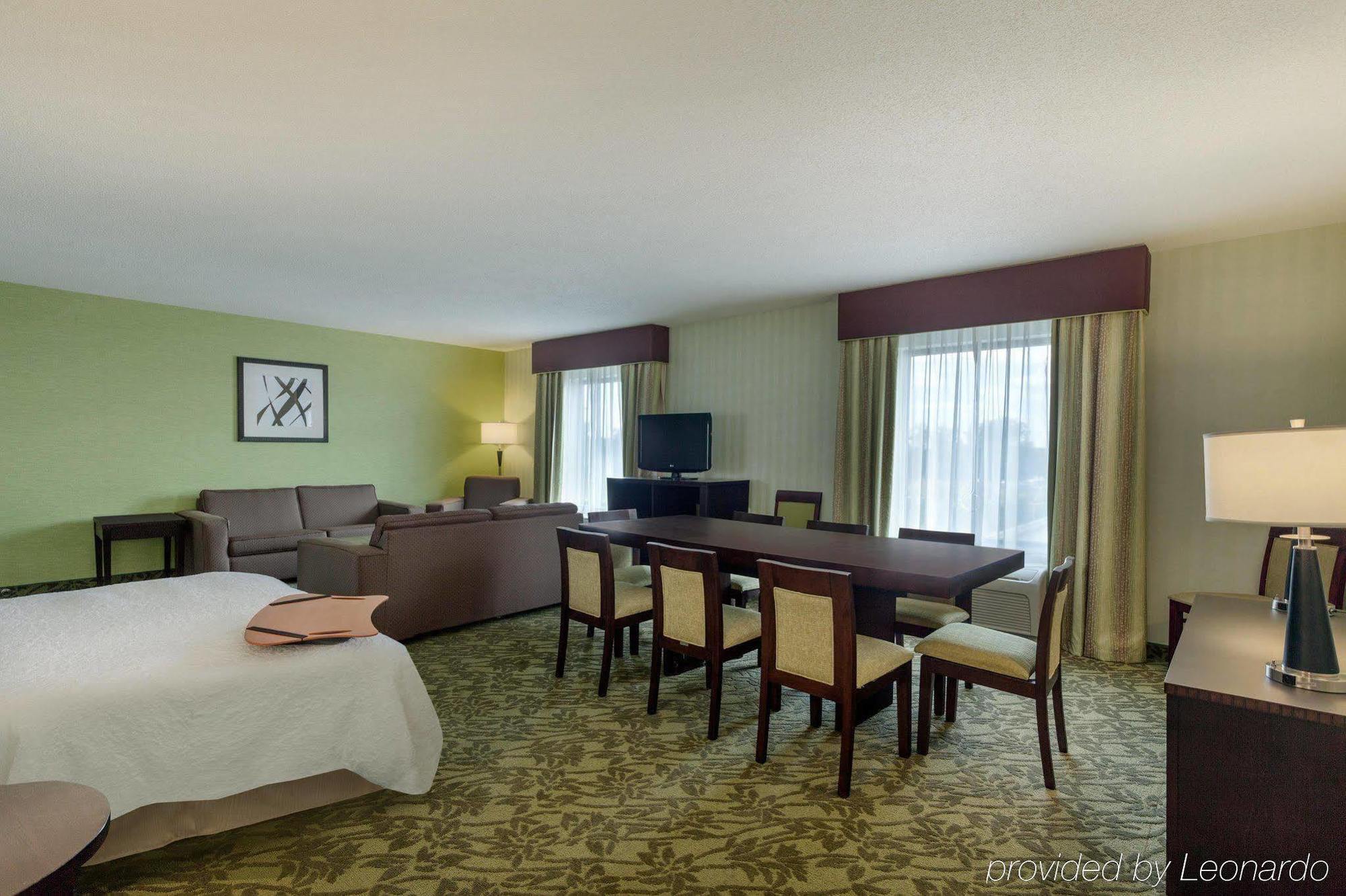 Clinton Township Hampton Inn Detroit Roseville מראה חיצוני תמונה
